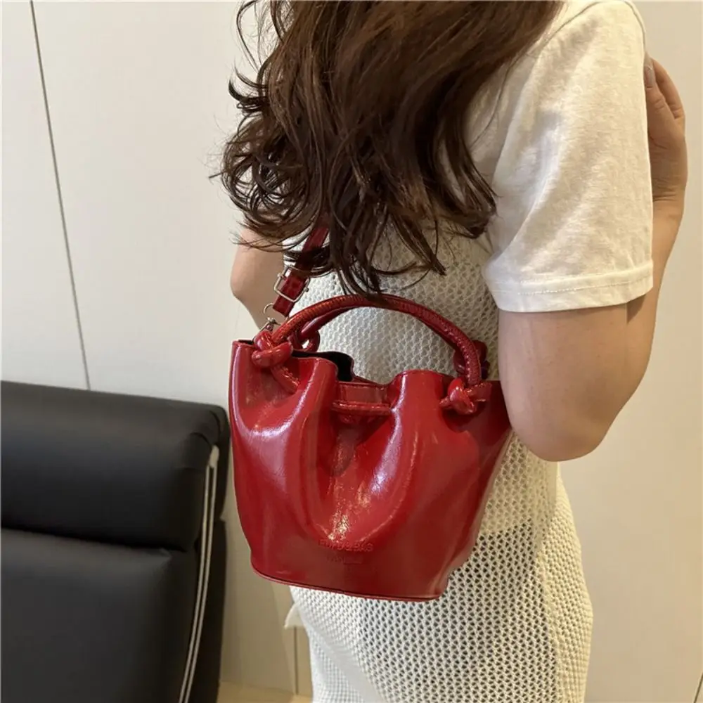 

Fashion Korean Leather Bucket Bag Pleated Small Single Shoulder Bag High-grade Square Women’s Handbag Girls