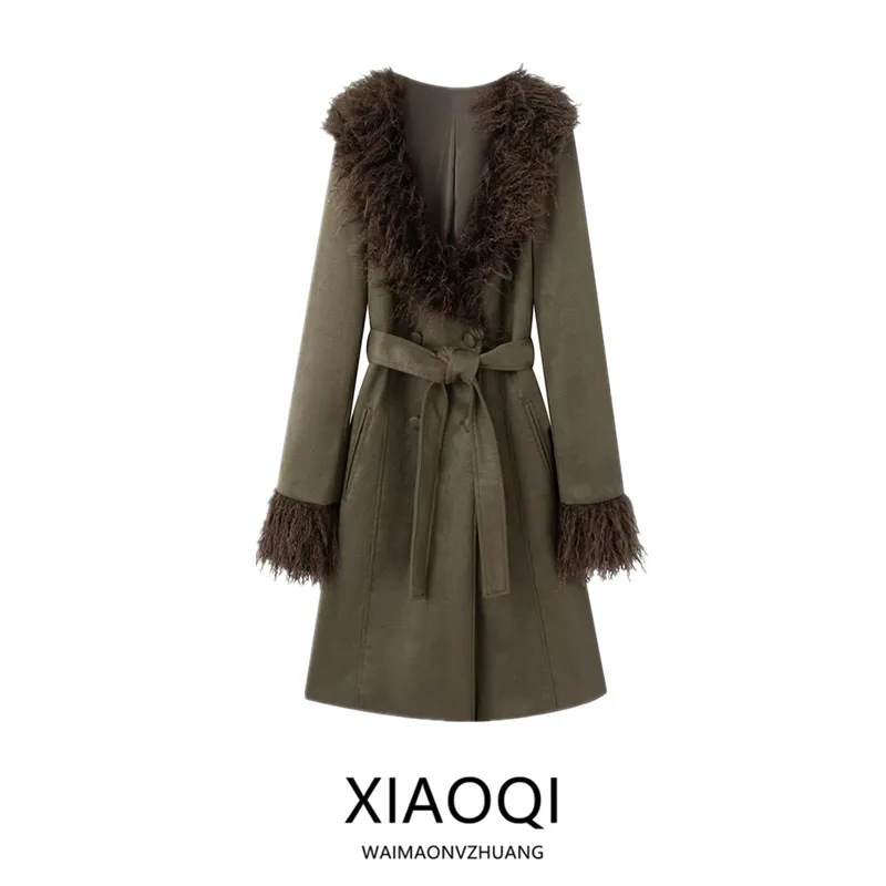 

Winter 2025 Women's Design Sense Faux Fur Collar Double Breasted Windbreaker Jaet Long Sve mid Length Other Material 00%