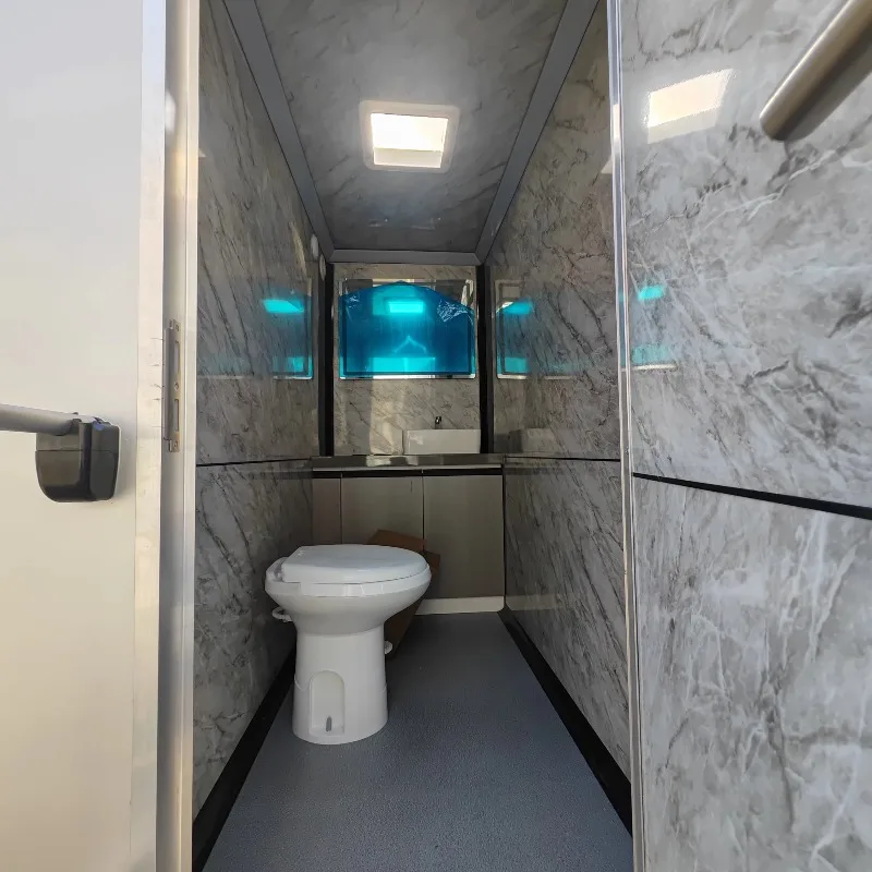 Customized Luxury WC Movable Mobile Public Flushing Toilet For Outdoor Portable Toilet With Mobile Trailer