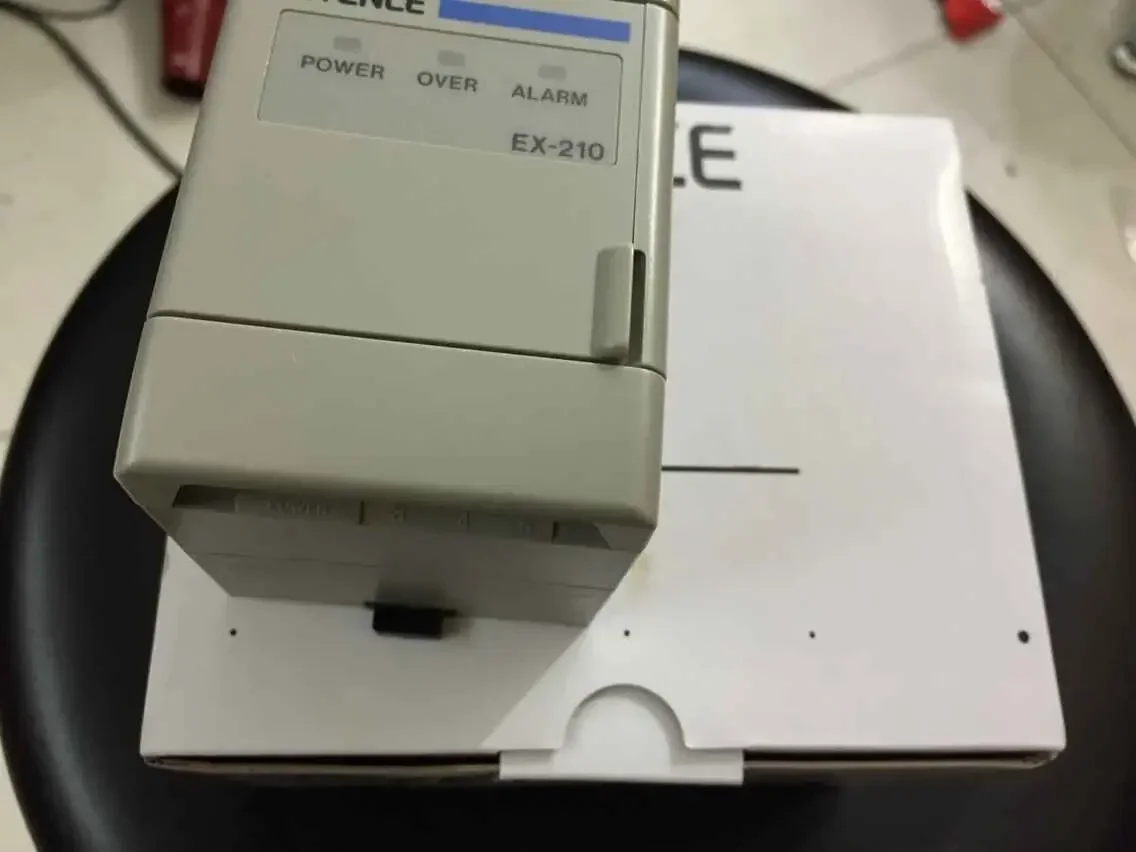 

Special offer Japan's new original KEYENCE sensor: EX-202