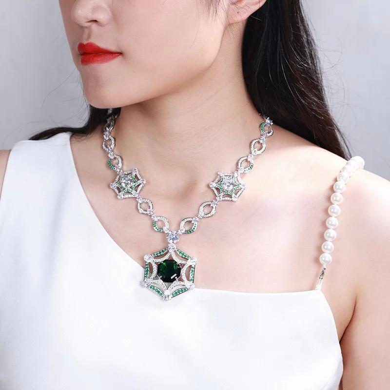 Designer Collection Dinner Party Necklace Women Lady Inlay Green Cubic Zircon Hexagon Pendant Silver Color Chain Choker