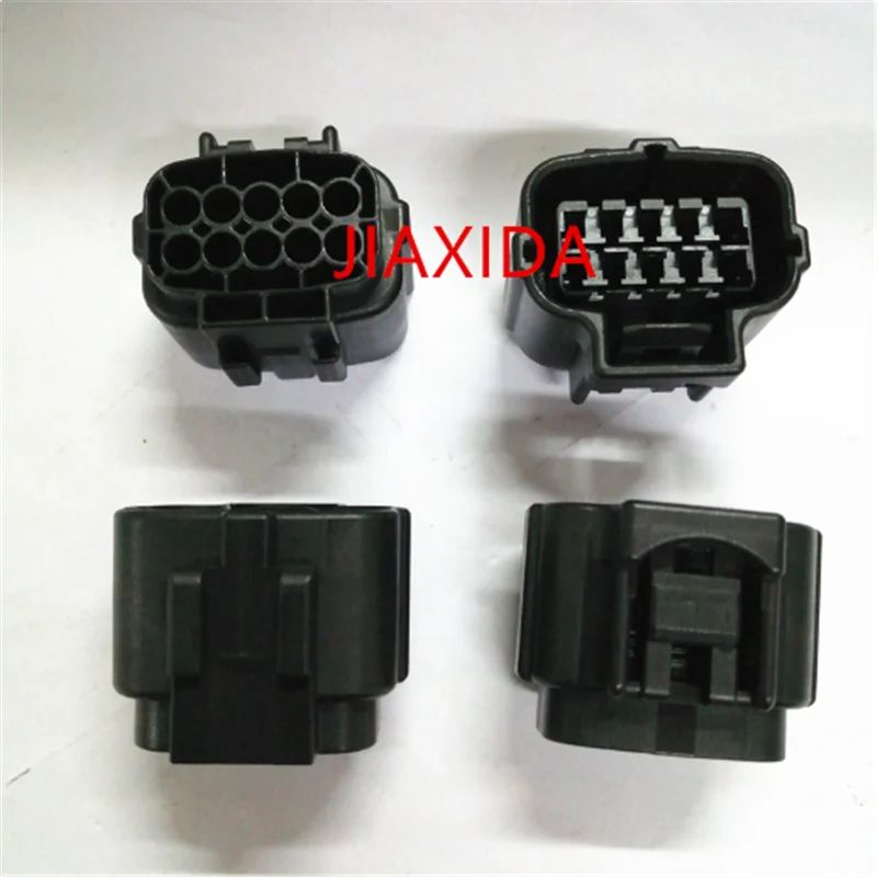 2822395-1 Plastic shell connector with 10 pins and protective cover