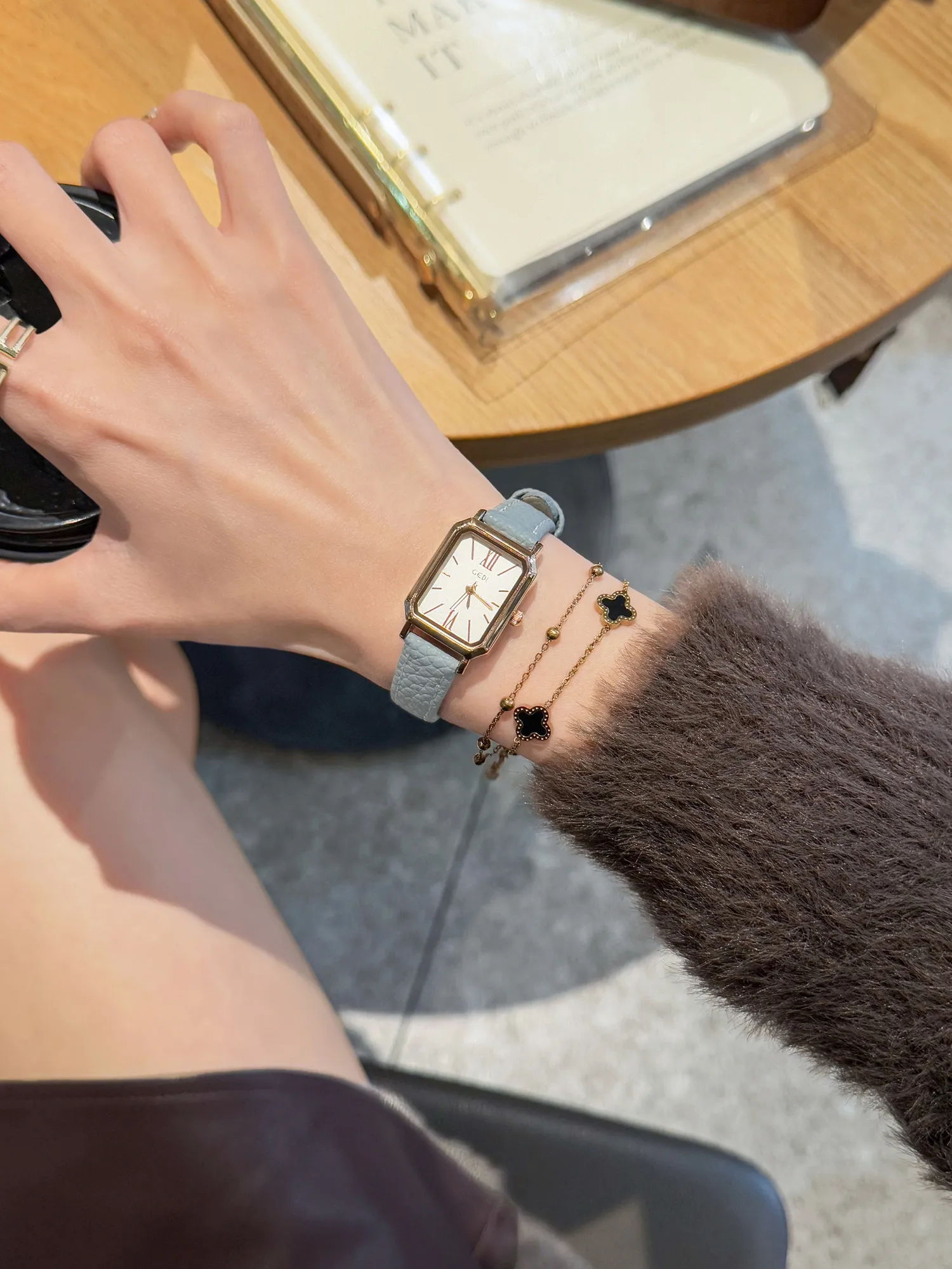New Women'S Watch, Student Style, Small Square Dial, Ladies' Wristwatch, High-End Feel, Elegant Women'S Quartz Watch.