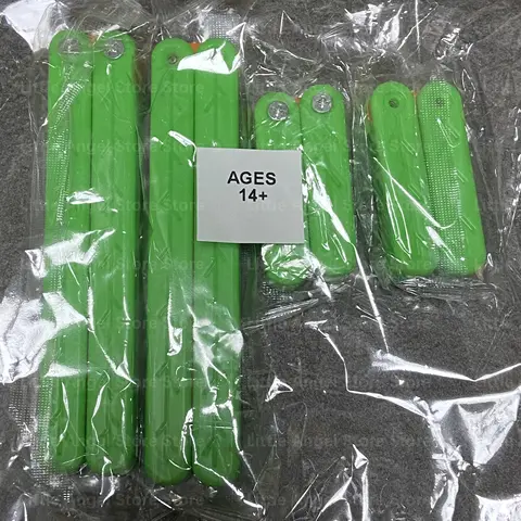 सिमुलेशन गाजर तितली चाकू गुरुत्वाकर्षण 3 डी मुद्रित प्लास्टिक तह चाकू खिलौने बच्चों मिनी स्विंगिंग चाकू कार्रवाई प्रशिक्षण सहारा 6 best sales प्लास्टिक चाकू - №2