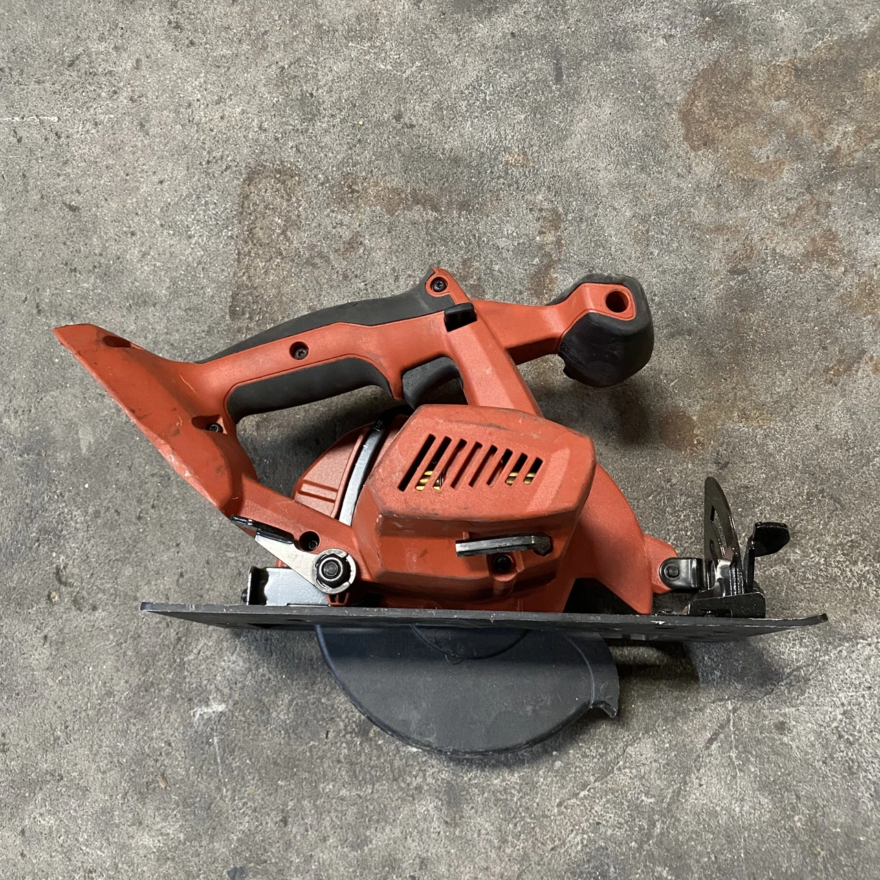 Thumbnail 3 - #2 Trending Handheld Circular Saws Right Now