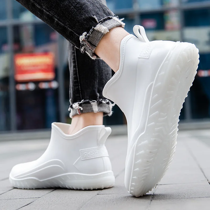 

Мужская модная новая непромокаемая обувь, уличные противоскользящие резиновые сапоги с низкой посадкой, модная легкая мужская обувь, удобная повседневная британская обувь2025