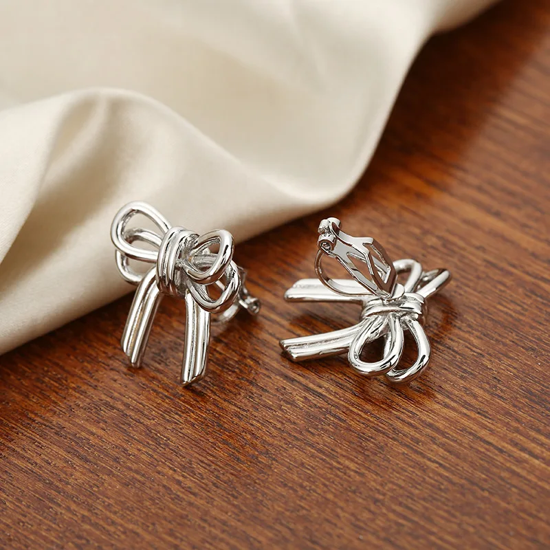 New Clear Sweet Butterfly Knot Earstuds Ins Extremely Simple Style Ear Studs Birthday Jewelry Gift 2024