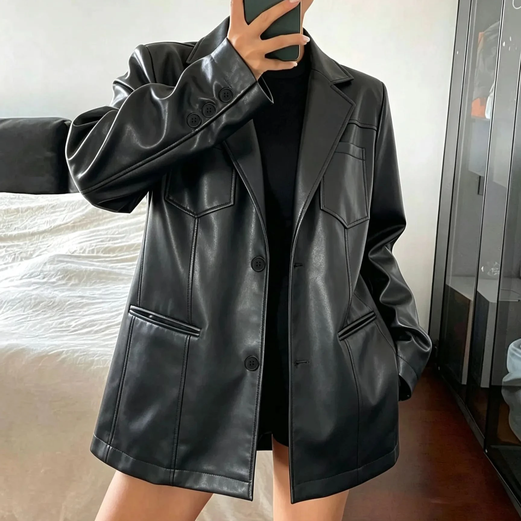 Women Vintage Oversized PU Leather Blazer, Notched Lapel Multi Pockets Single Breasted Faux Leather Jacket