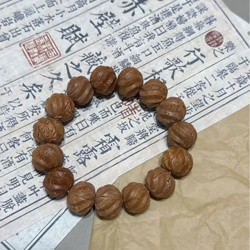 

Natural Peach Pit Twisted Beads Fashion Bracelet
