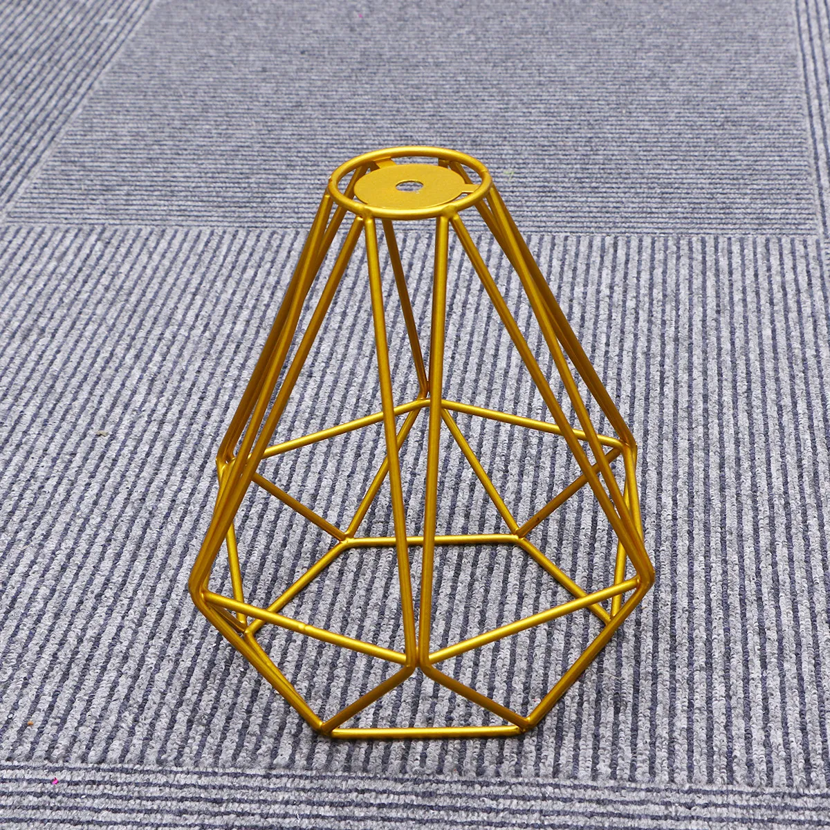 

1 шт. винтажный абажур-клетка для лампы, золотистый, на прищепке, декоративный железный плафон для люстры, настенного светильника, для лампы с открытым цоколем