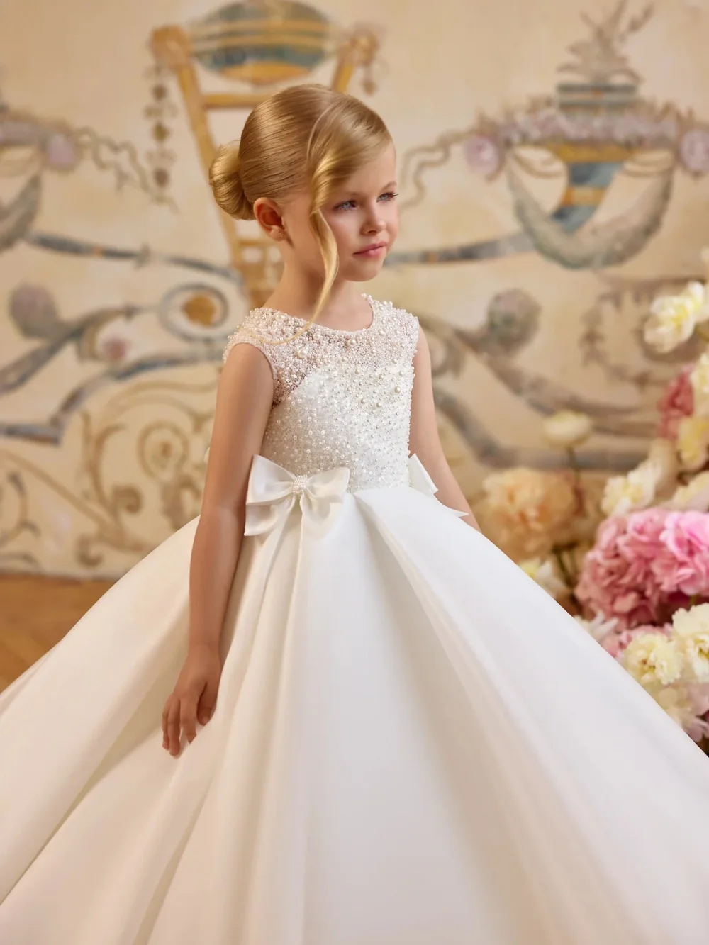 Shimmering Pearls Ball Gown Long Girls Dresses For Wedding New Classic Oneck Sleeveless Princess Gown For Kids Birthday Party