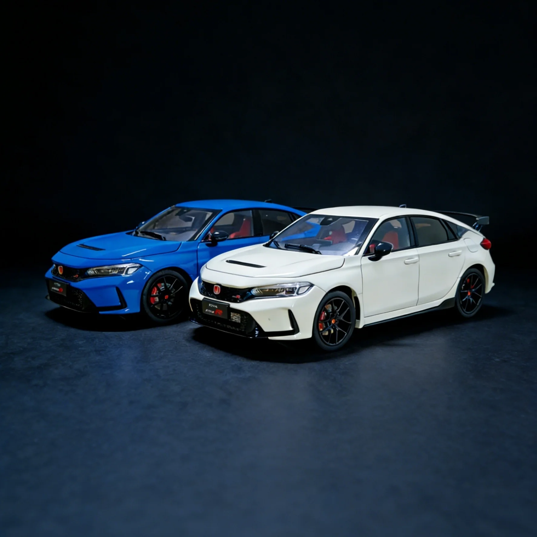 

Новая горячая распродажа Pudi Honda Civic Type R Fl5, модель автомобиля Honda Civic 1:18, модель автомобиля из сплава, в наличии, праздничный подарок для парня