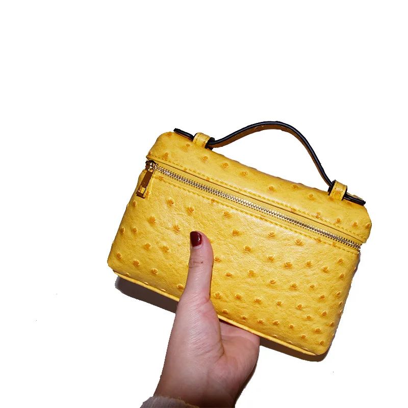 2023 New Luxury High Quality Ostrich Pattern PU Leather Clutch Bag for Women Fashion Trendy Designer Make Up Handbag Purse Bag