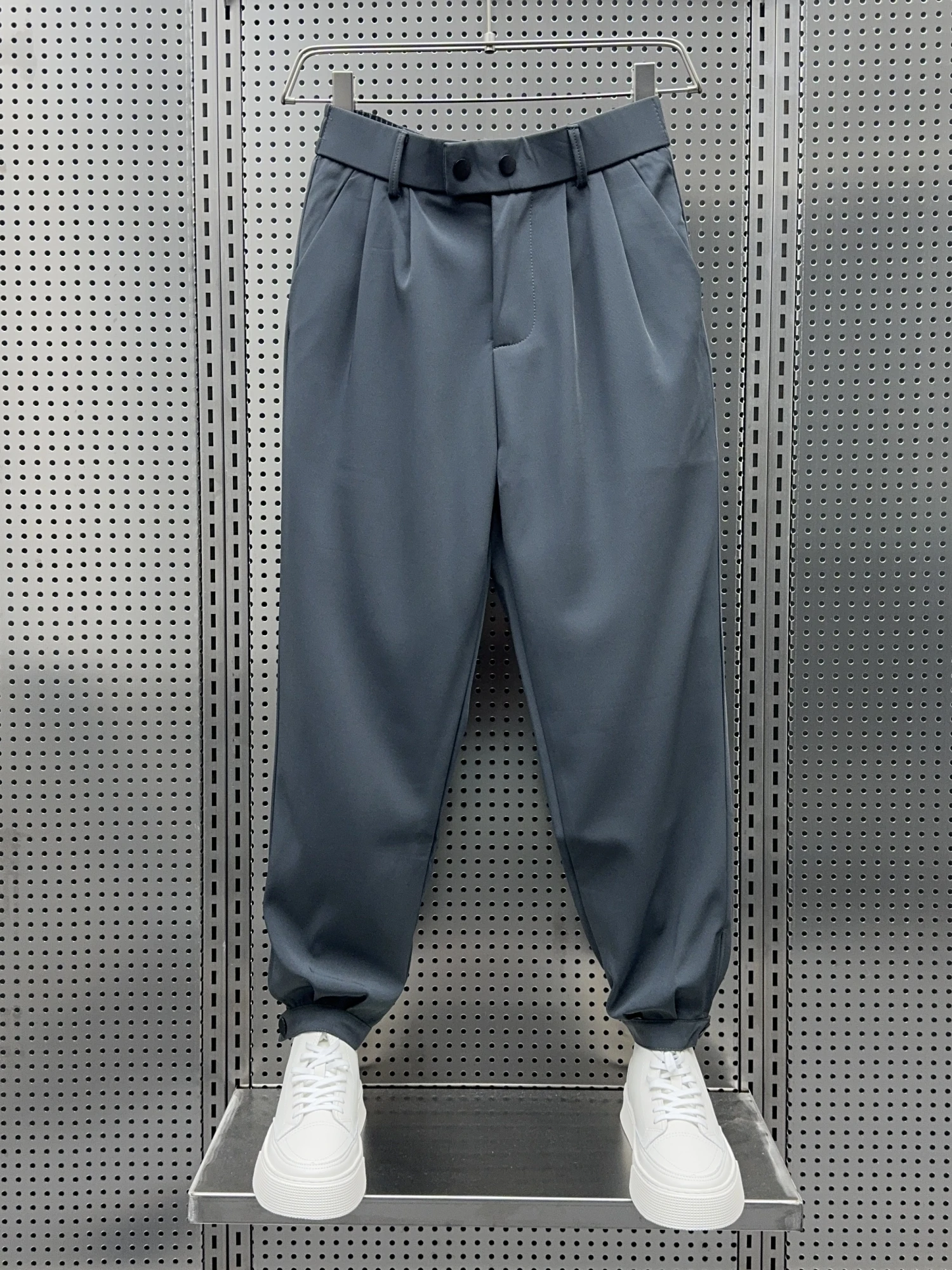 

Summer New Men's Loose Harlan Pants Ice Silk Casual Trousers Trendy Brand Haome Versatile Nine-Piece Elastic Waist Youthfu...