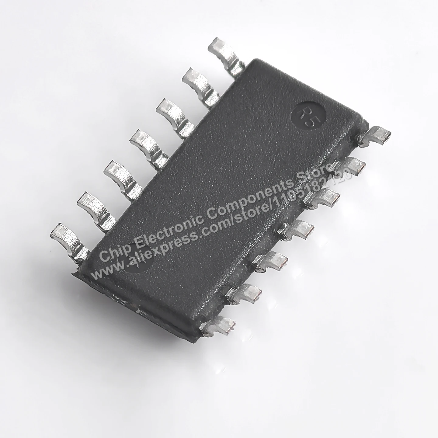 (10 PCS) Original IC LM2901DG LM2901DR2G quad comparator in SOIC-14 package