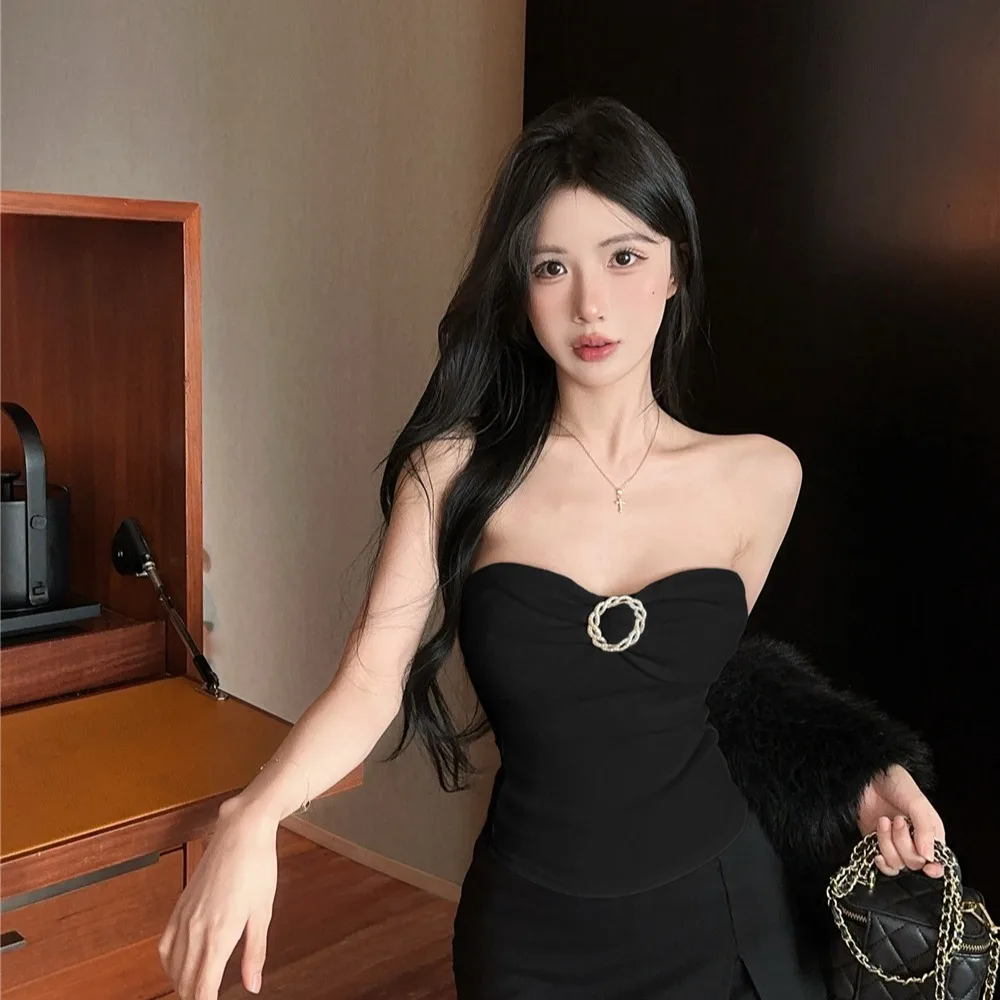 

ort American Sle Spicy Girl Metal Circle Design Versatile Crop Top with Chest Pad Faionable Trendy Women's Tube Top