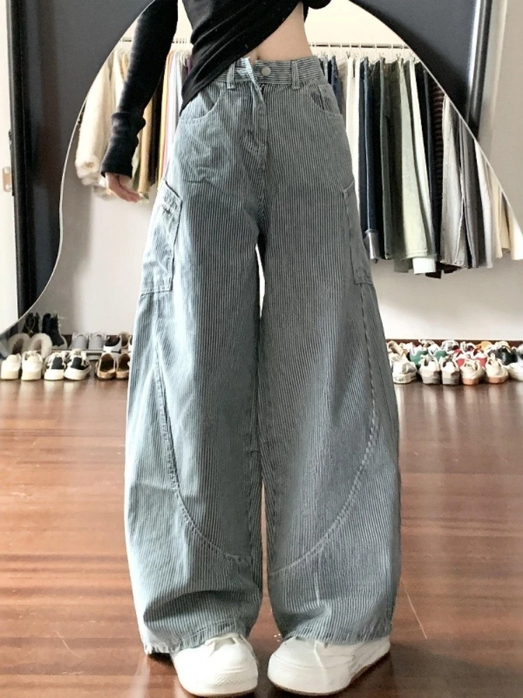 

Retro spicy girl design sense large pocket striped curved knife jeans women's 2025 new high waisted loose wide leg pants