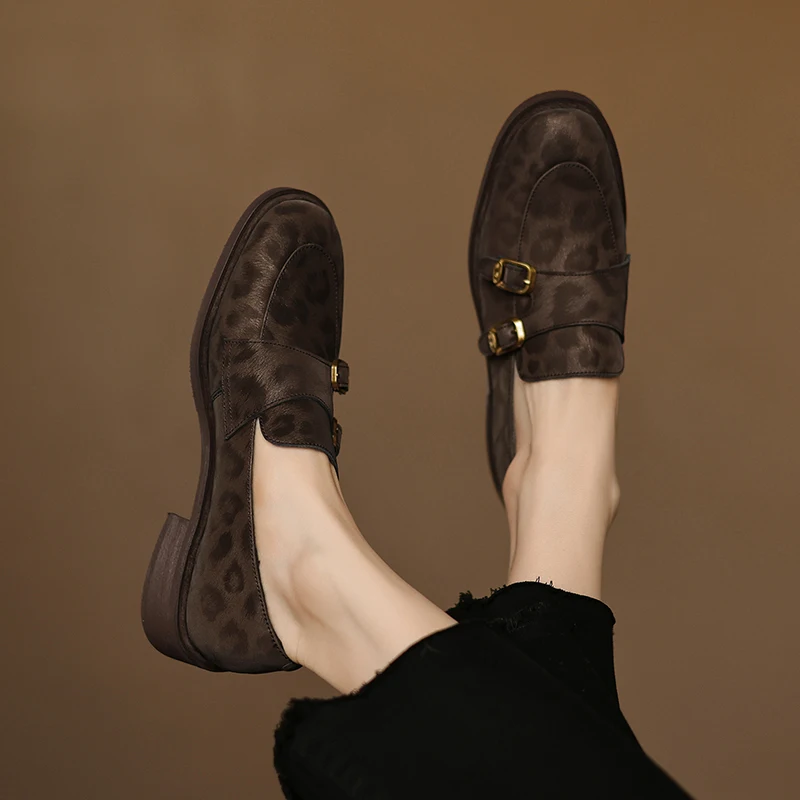 ليوبارد الراهب أحذية النساء جلد العجل جلد طبيعي مشبك حزام البروغ نمط جولة تو عارضة السيدات الشقق اليدوية