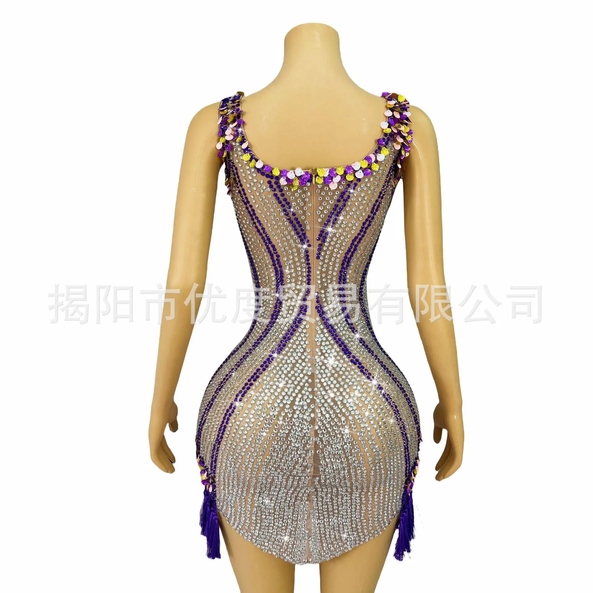 تألق ضيق مثير فستان عيد ميلاد كوكتيل حفلة ليلة العفن أداء تنورة قصيرة قذيفة فستان أرجواني مرحلة الأداء فساتين