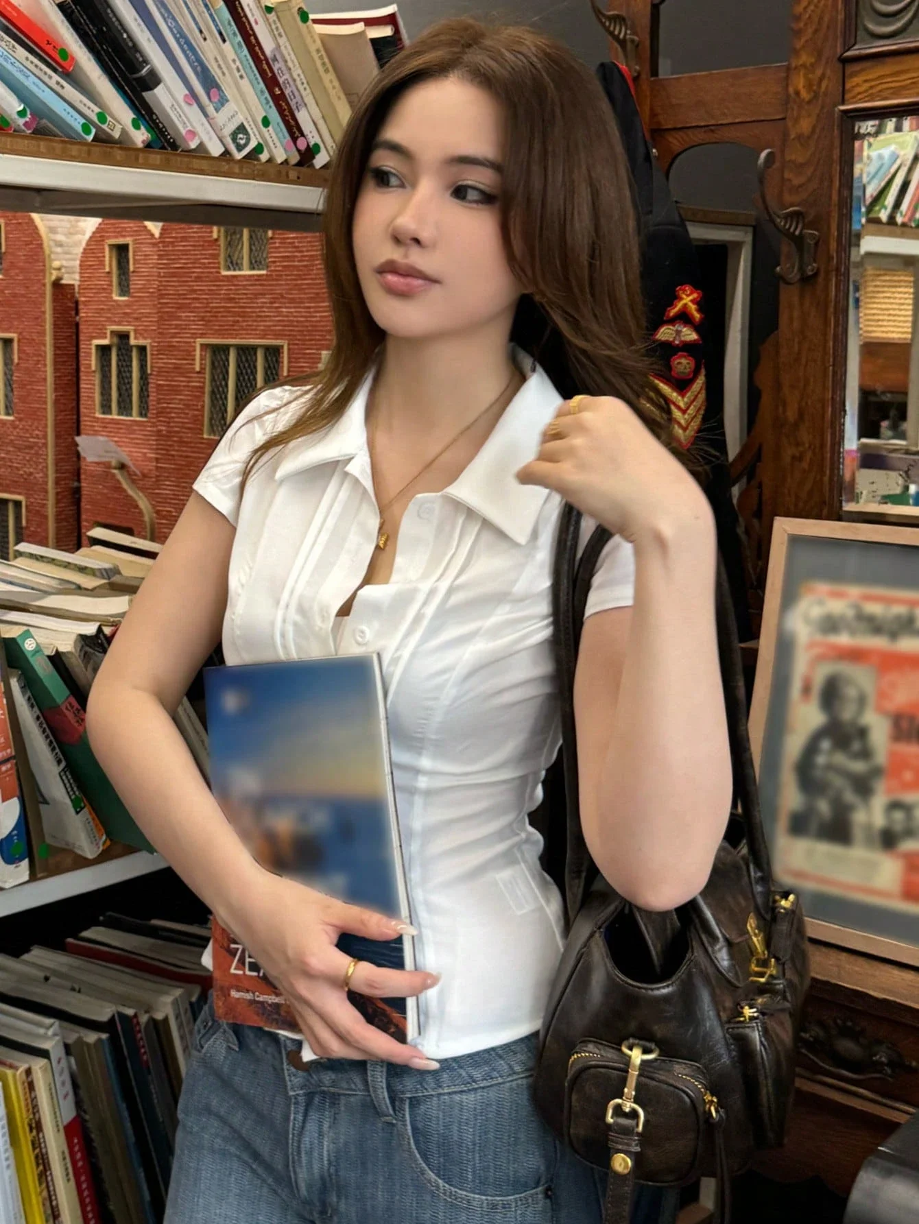 

Women's Slim Fit Short Sleeve Solid Color Collared Blouse