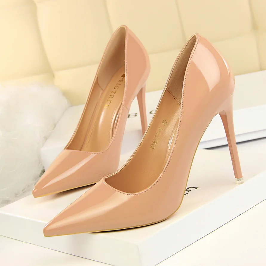 

Women's Single Shoe Style Fashion Simple Super High Heel Lacquer Leather Shallow Mouth Pointed Sexy Nightclub Pumps Heel Heels