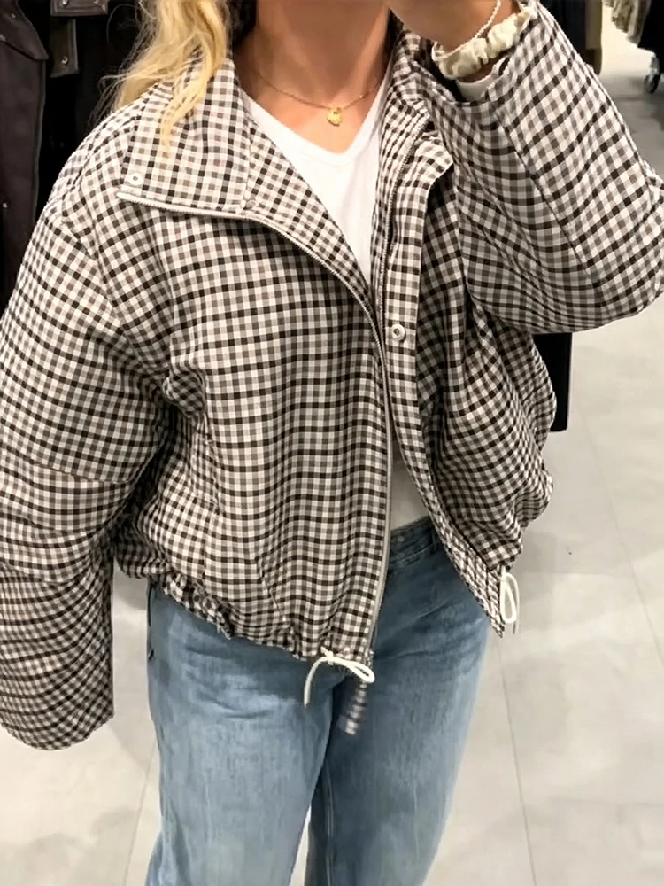 Schicker brauner kariertem Kurzmantel für Damen, Retro-Stil, hoher Kragen, Reißverschluss, locker geschnittene Oversize-Jacke, lässige warme Oberbekleidung für den Herbst 2026 – Detail 10