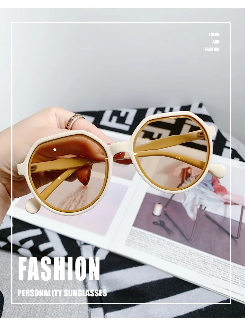 

New Tawny Sunglasses Ins Style Female Korean Web Red Retro Small Frame White Sunglasses Small Face Light and Convenient
