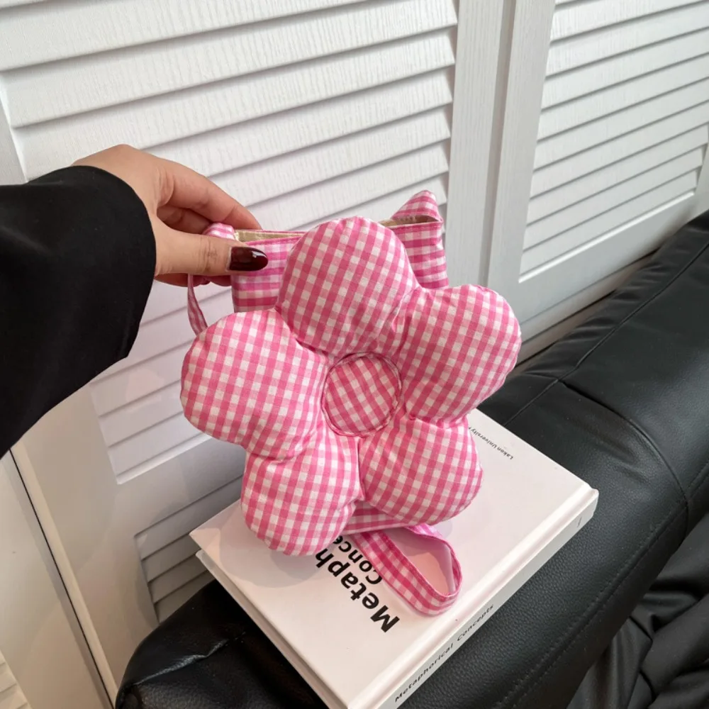 

Literary Sweet Plaid Flower Crossbody Bag Cloth Portable Large Capacity Shoulder Bag Cute Storage Bag Ins Messenger Bag Travel
