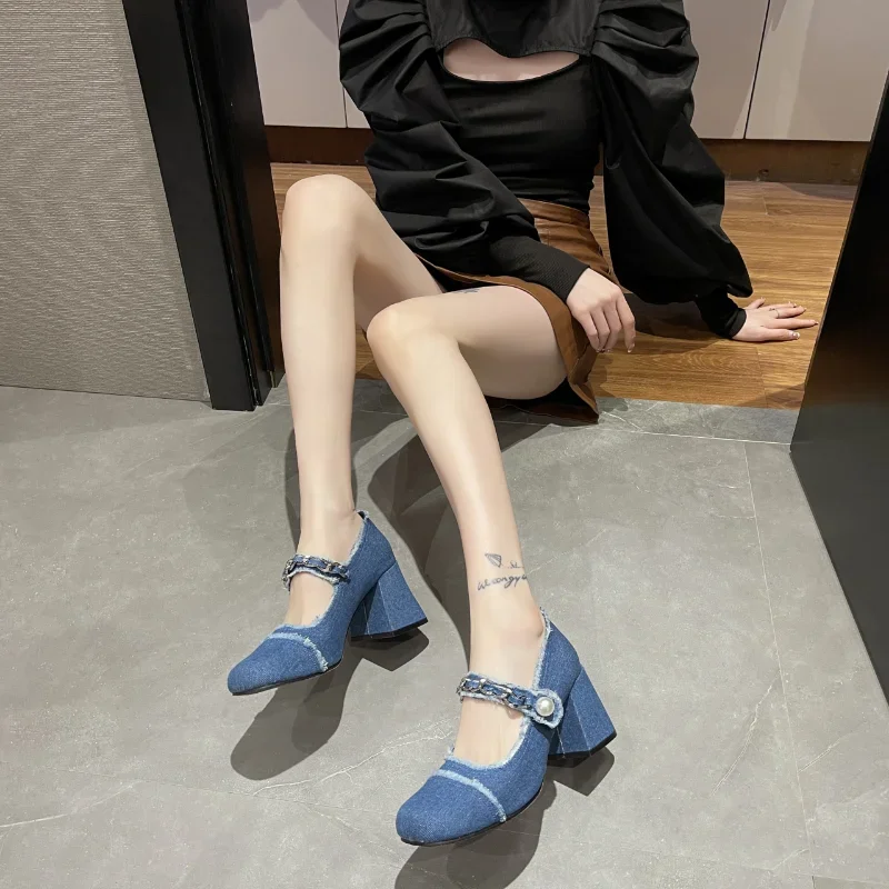 Round Toe High Heel Sandals Women Denim Cloth Pearl Metal Chain Decor Single Shoes Slingback Pumps Spring Retro Party blue Shoes