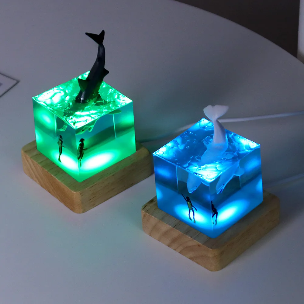 Marine Whale Cube Ornament with Light Whale Diver, Night Light, Beluga Killer, Megalodon, Desktop Bookshelf