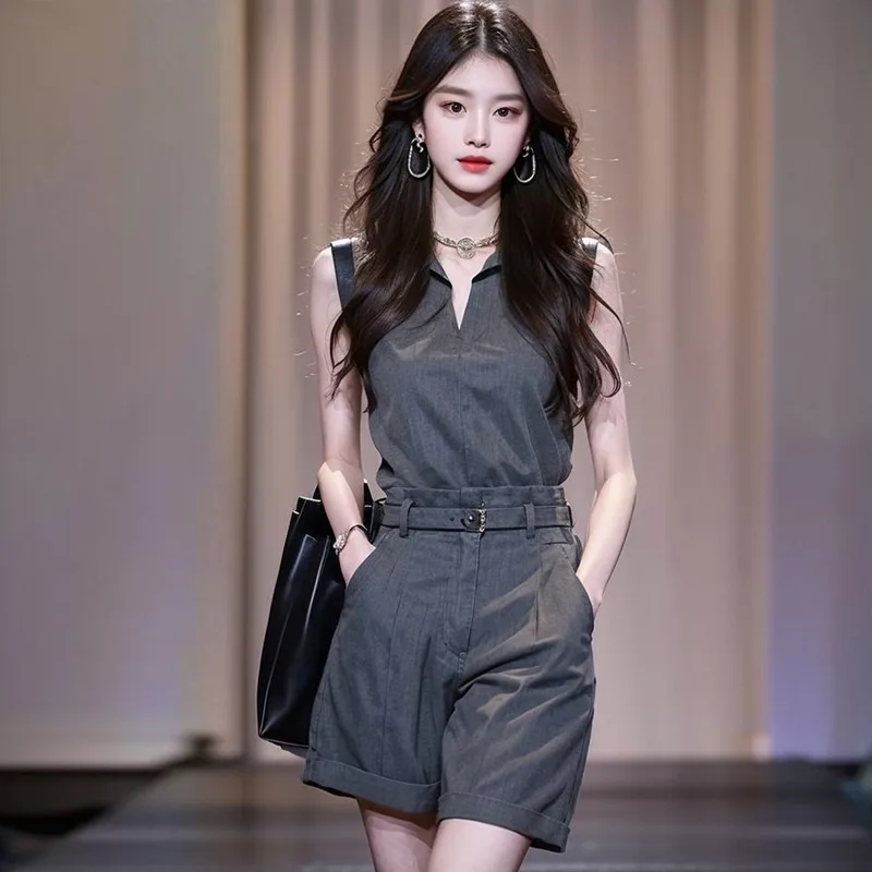 

Летнее платье 2024, стиль богини, элитный маленький ароматный стиль, элитный серый жилет, топ и шорты, комплект для женщин