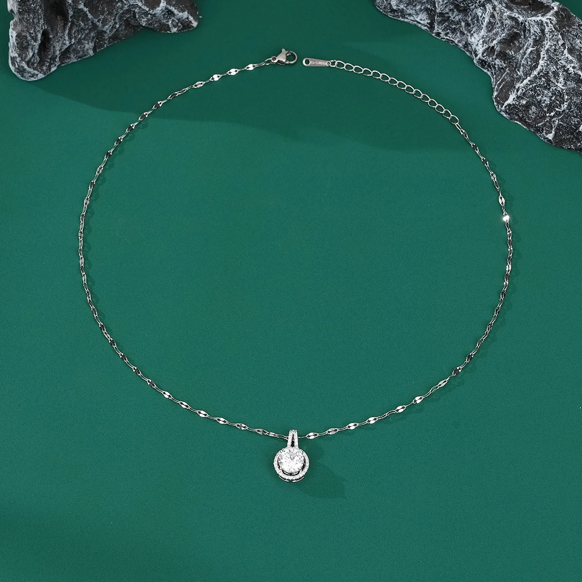 Collier de bijoux de boule de fiançailles de mariage pour femmes, cubique, contre-indiqué, cadeaux de patients