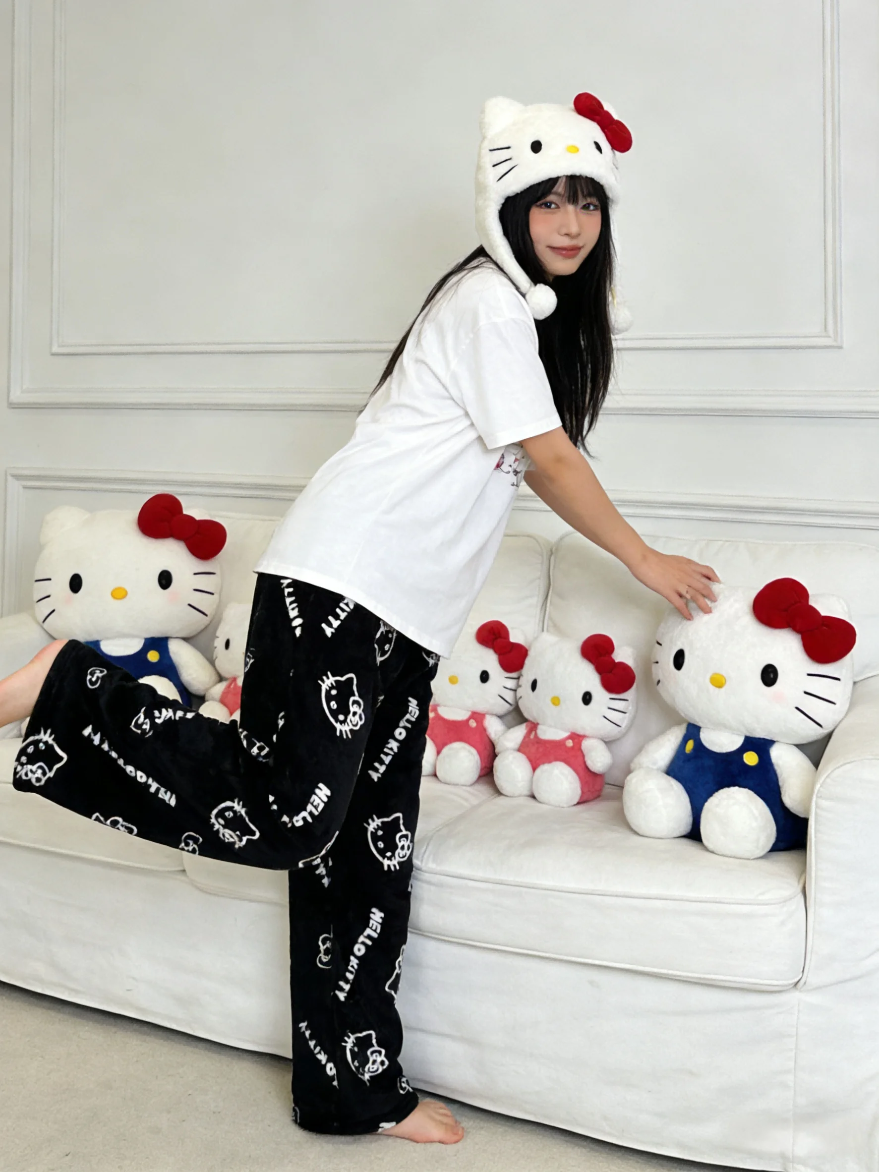 Hello Kitty Flannel Pajamas, Black Thermal Pants, Fashionable Loungewear, Casual Couple Pants, Perfect for Parties!