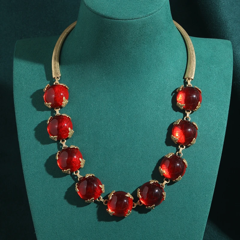 

Vintage Red Cat Eye Opal Necklace Jewelry Woman Choker Glass Sugar Antique Gold Color Leaves Luxury Christmas Accessories 2025
