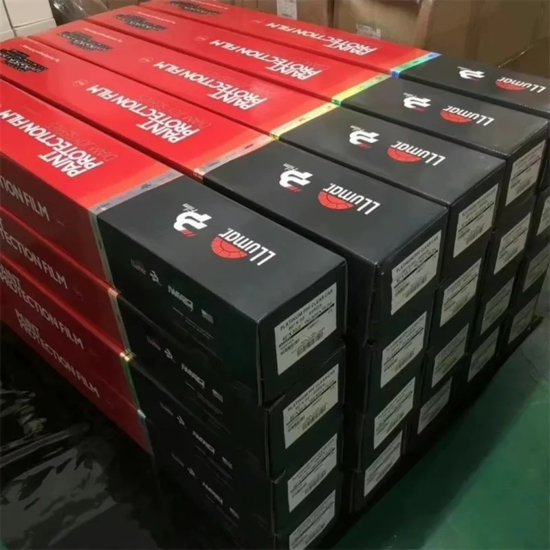 طبقة حماية لطلاء السيارات 10 سنوات من Llumar المضاد للاصفرار TPU الشفاف PPF1.52 * 15M يحمي طلاء السيارة الأصلي