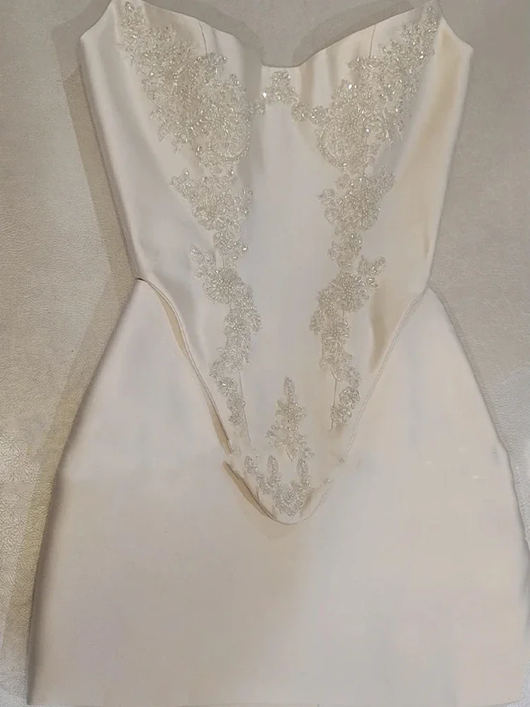 Customized Sexy Cocktail Dresses 2 Pieces Beading Appliques Strapless Mini Cocktail Gowns For Women Ivory Lace Up Backless Part