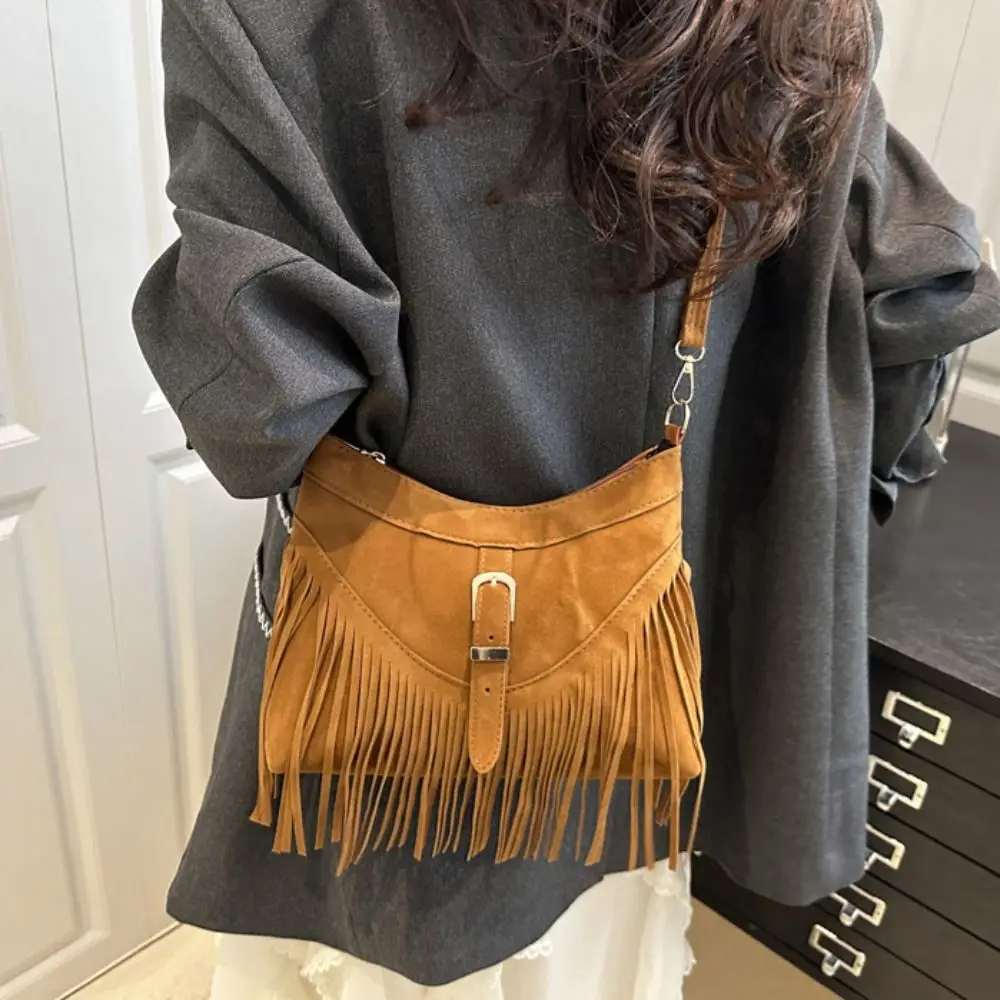 

Cute Korean Style Tassel Shoulder Bag Buckle PU Leather Suede Handbag Large Capacity Bohemian Style Underarm Packs Travel