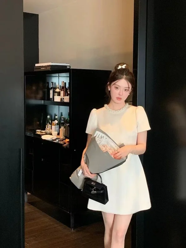 

Chic Summer 2026 Women's Bubble Sleeve Waist-Cinching Dress Versatile Commute Style Short Sleeve A-Line Skirt Zipper Back