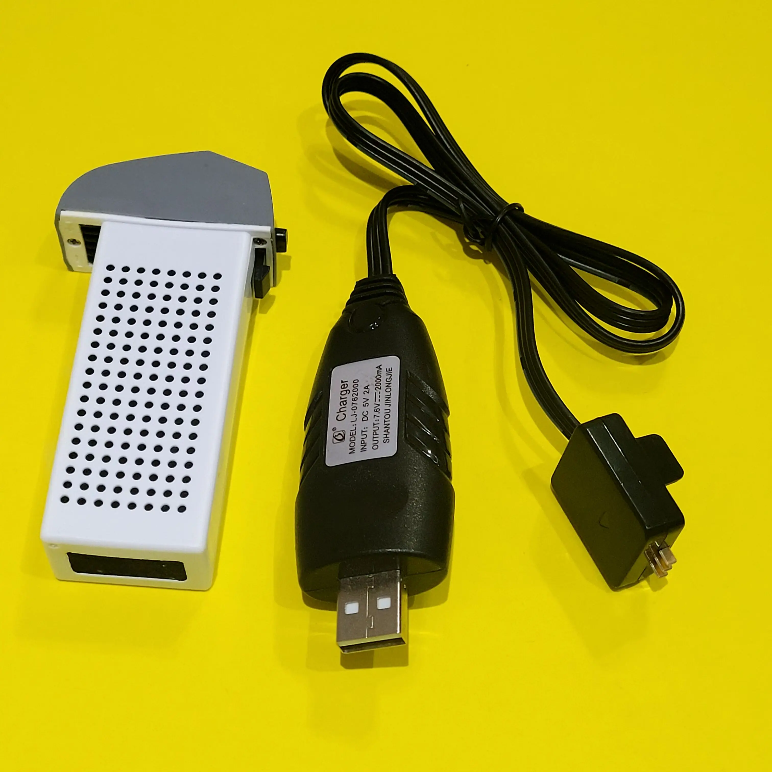 Batería de 7.6V 1700mAh con Cable Cargador USB para Dron Syma X30 X30 PRO X500 Z6 Z6 PRO Holy Stone HS175 D65 Quadcopter, Accesorio