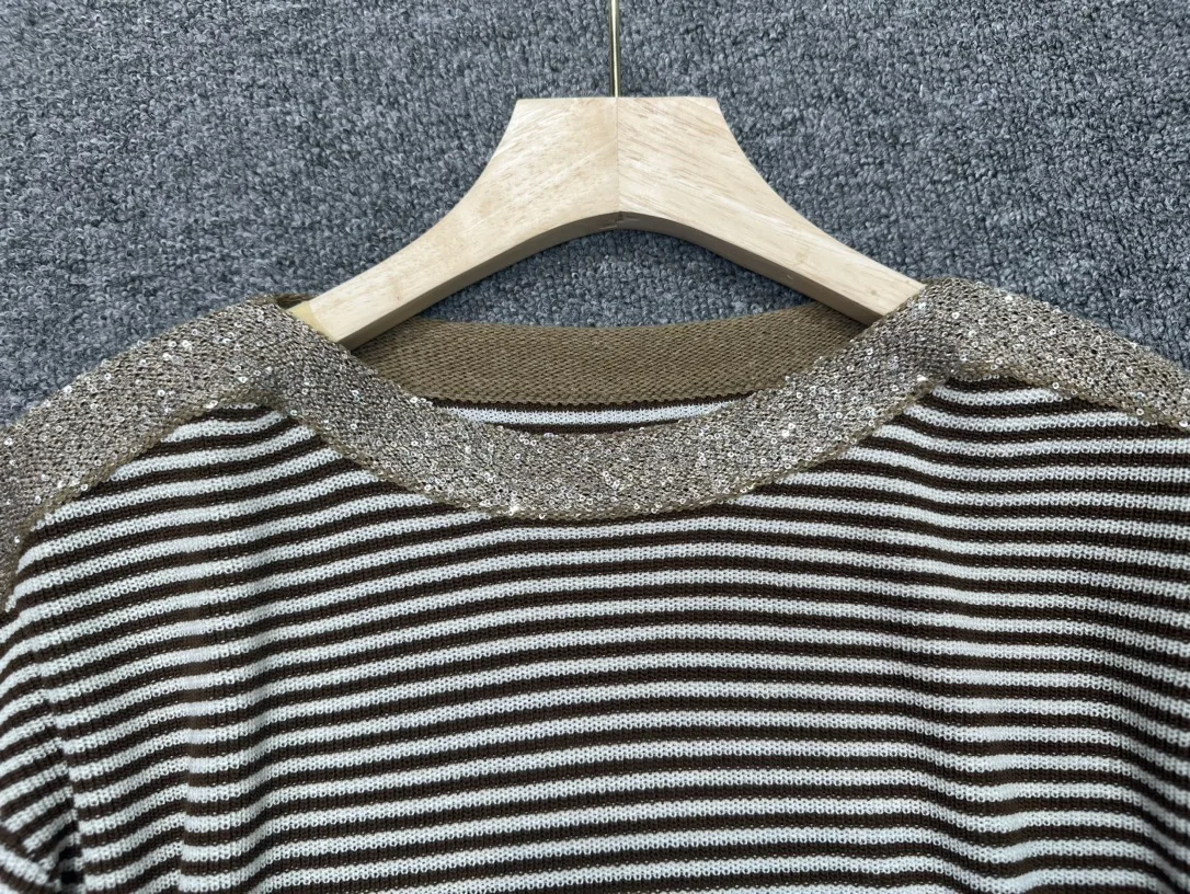 2025 nuevo suéter de punto de alta calidad de manga larga a rayas con lentejuelas y cuello de hombro para mujer suelta