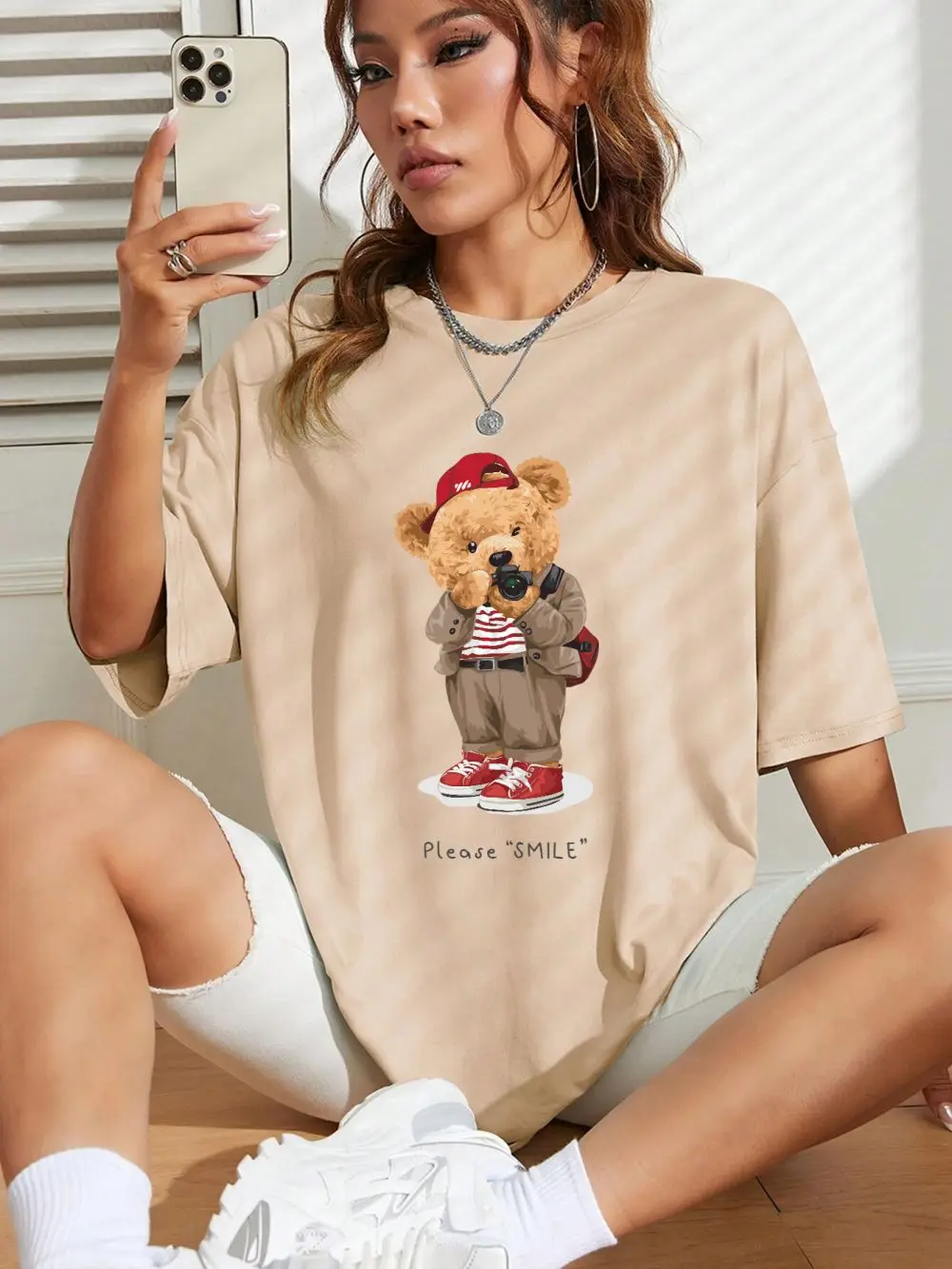 Cute Bear Taking Your Photo Prints Womans T-Shirt Cotton Comfortable Short Sleeve Summer Casual Tee Shirts Loose O-Neck Clothes