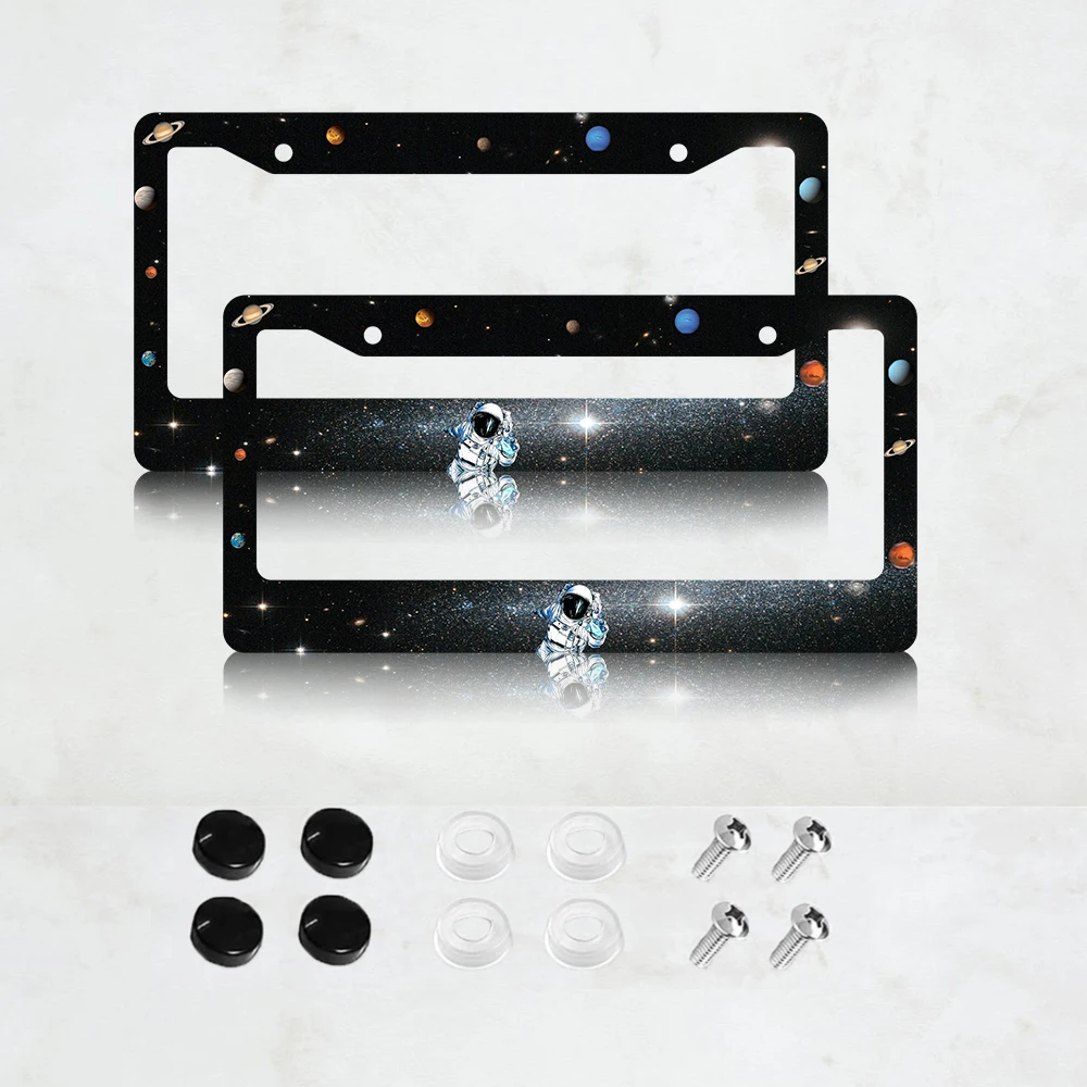 إطار لوحة ترخيص أسود بفتحتين مع نمط رائد فضاء الفضاء، مادة ألومنيوم، 6 × 12 بوصة، يتضمن مجموعة براغي #2