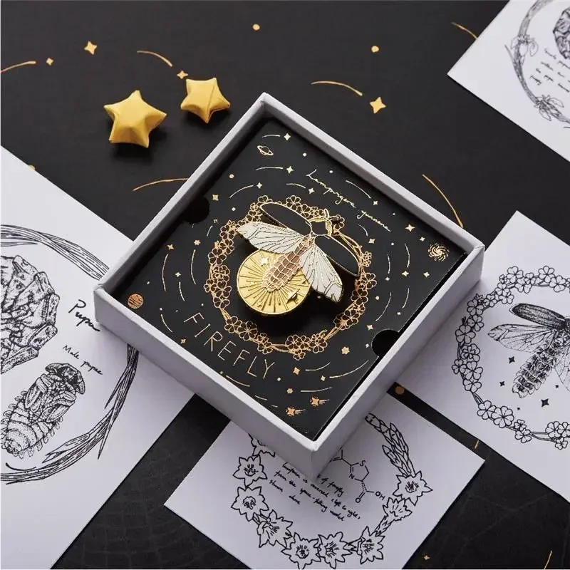 2026 Cute Firefly Brooch Metal Design Sense Niche Female Male Pin Exquisite Cute Senior Badge Couple with the Same Paragraph