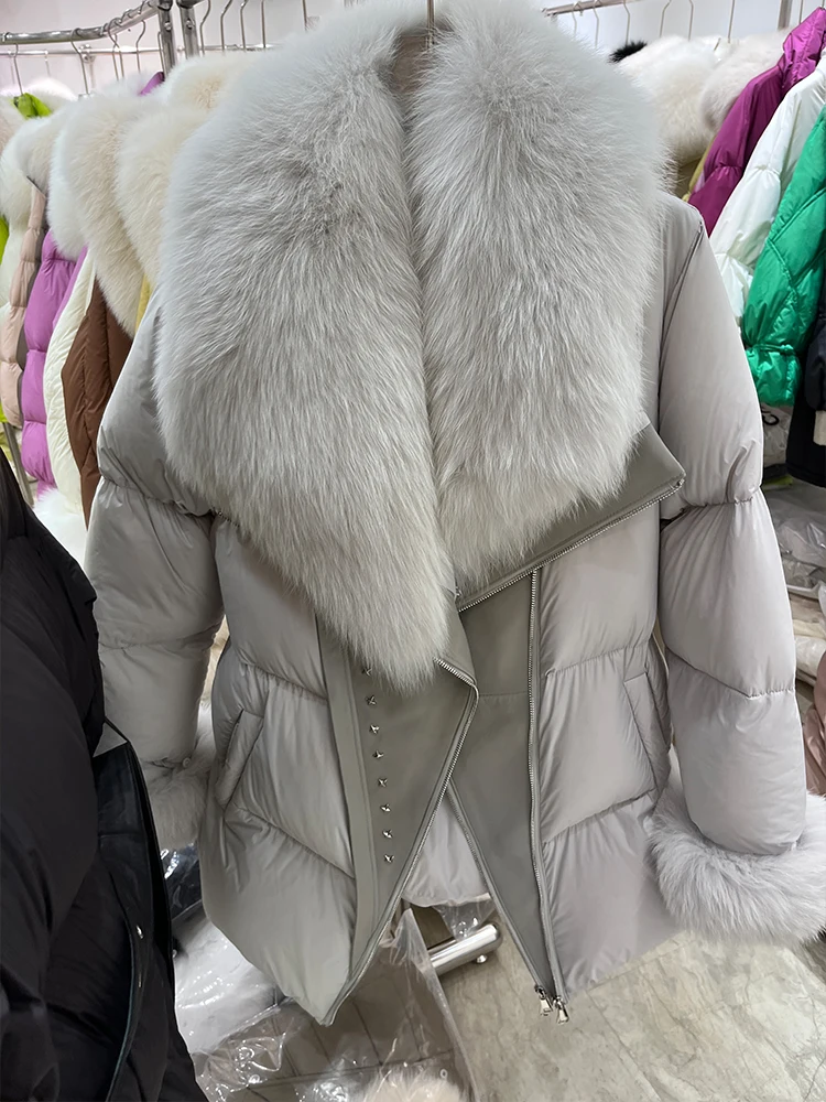 2023 Fashion Winter Women Goose Down Natural Silver Fox Fur Collar Coats Jacket Style Luxury Female Coats Puffer Jackets