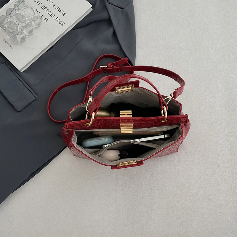 حقيبة ساعي كلاسيكية للنساء من الجلد الطبيعي، محفظة كتف كروس، حقيبة يد عصرية للسيدات