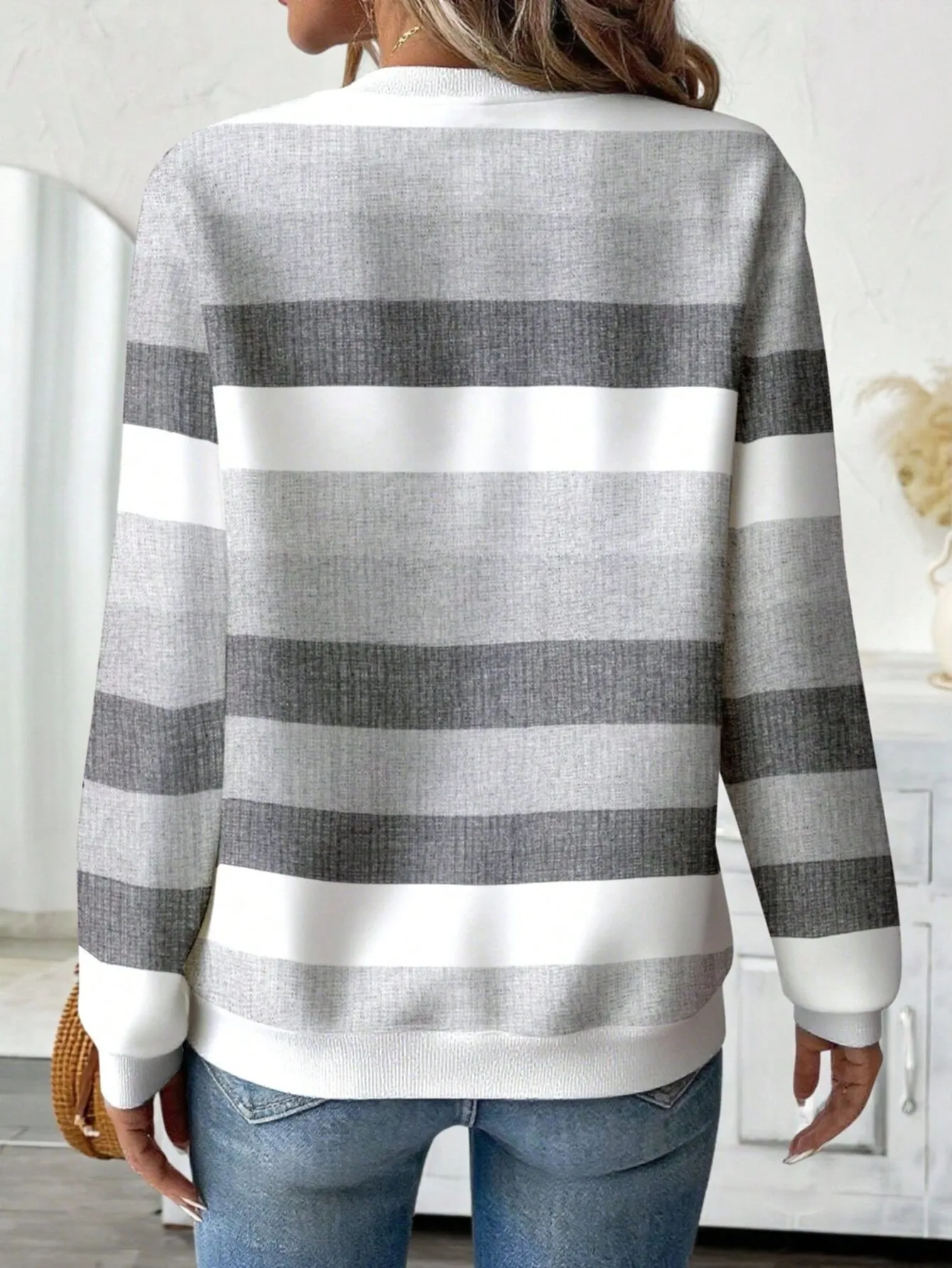 Casual Zipper Hoodie with Regular Fit Mid Length Japanese Korean Casual Digital Print Long Sleeve Striped Spring Women Hoodie