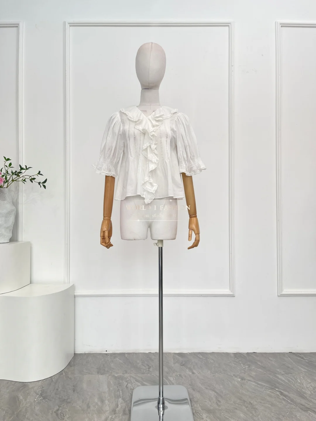 

2025 New Women's White Short Sleeve Ruffled Frill Lantern Sleeve Blouse Tops