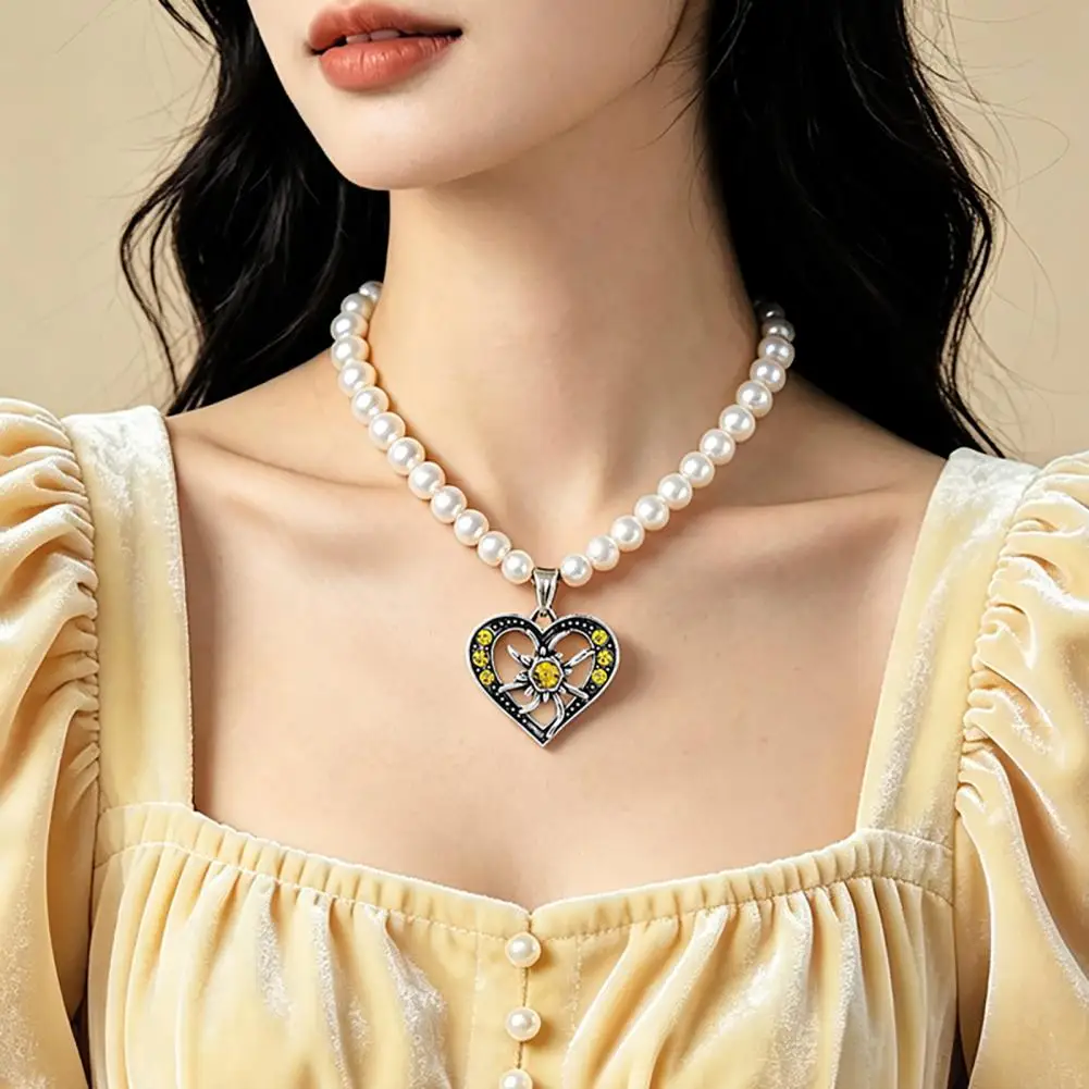 Vintage Heart Chain Necklace for Women Bavarian Rhinestone Heart Extra Long Necklace Oktoberfest Corset Jewelry Accessory