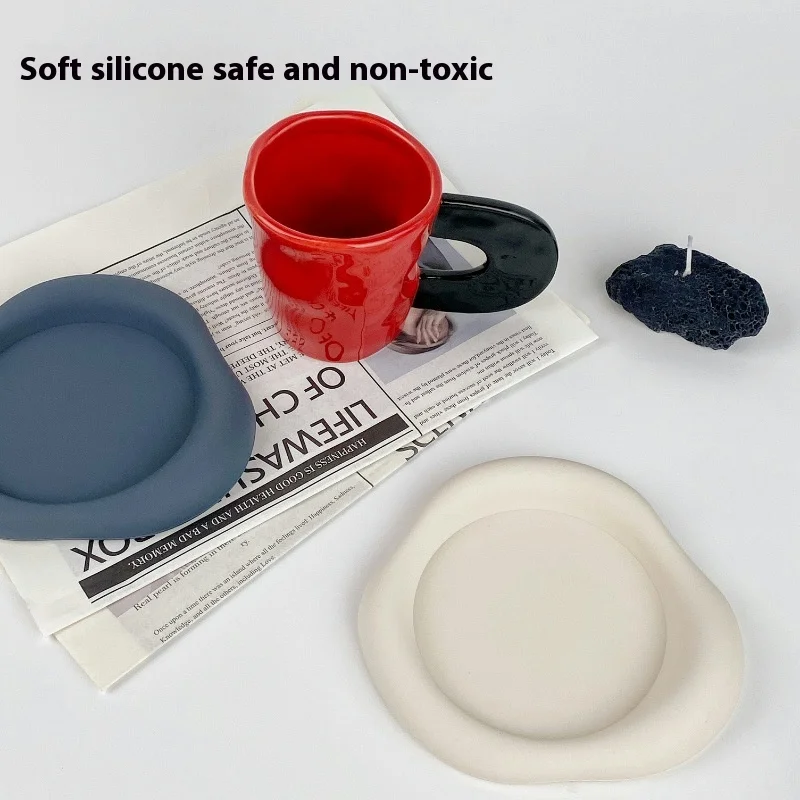 

Silicone Heat Insulation Tea Coaster Clouds Household Thickened High Temperature Resistant Round Anti-slip Coffee Coaster