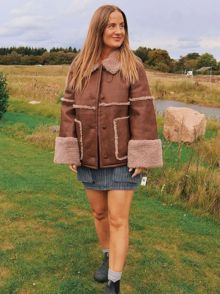 

Women Brown Lamb Wool Leather Jacket Lapel Single Breasted Stand Collar Patchwork Short Jackets 2025 Lady High Street Outwear